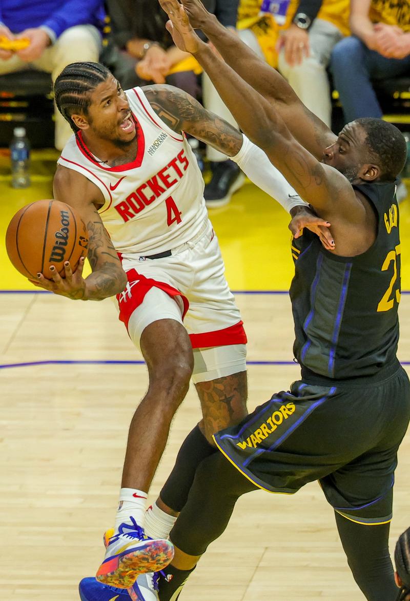 包含NBA季后赛赛程吃紧，新奥尔良鹈鹕赛后单刀错失，悬念犹存，年轻球员得到机会的词条