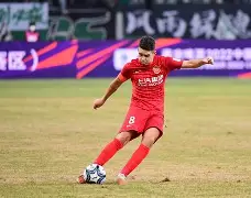 包含清晨门兴格拉德巴赫调整名单以备英超；战术微调环节打磨；赛场秩序良好；数据趋势出现新变化的词条